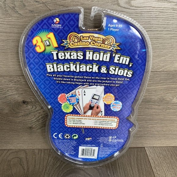 Las Vegas Casino Corner 3 in 1 Texas Hold Em Blackjack Slots HandHeld NiP - Picture 2 of 2